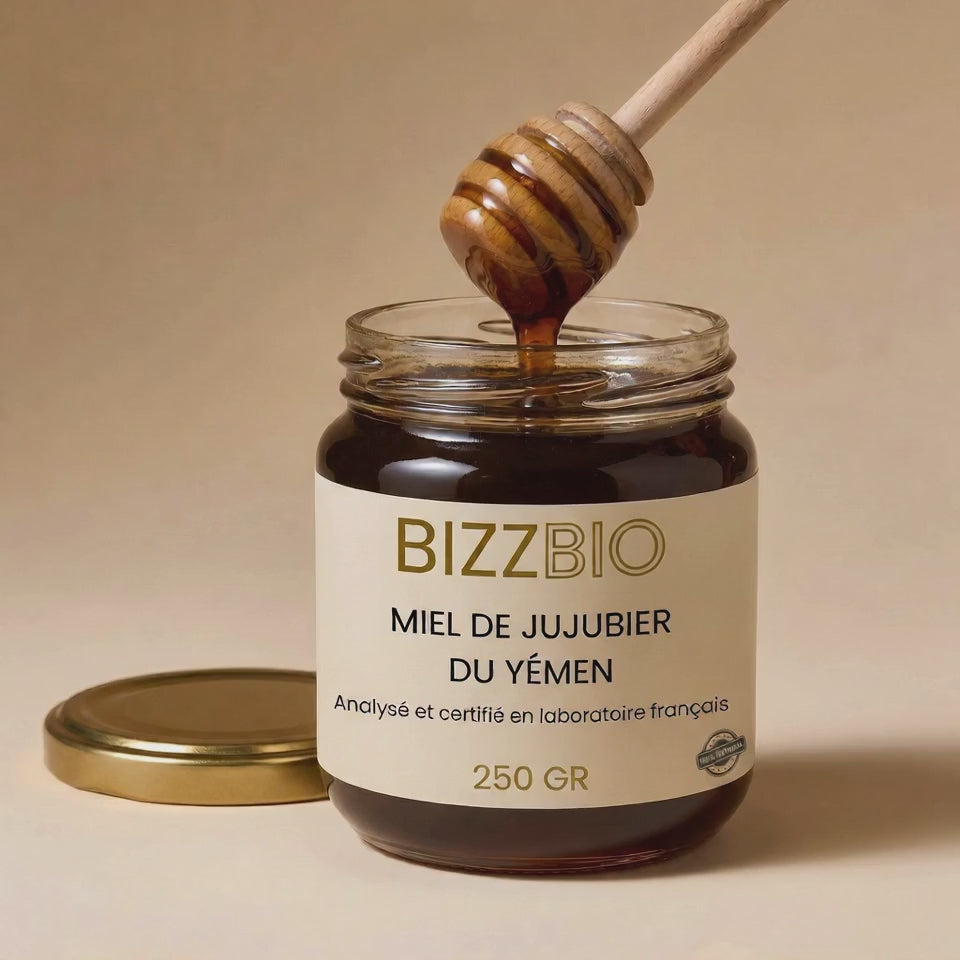 Miel de Jujubier du Yémen BIZZBIO – texture, cuillère qui soulève le miel
